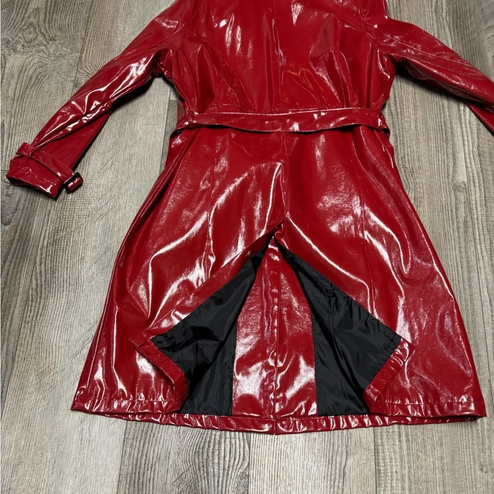 Vintage Venezia 90s red vinyl trench coat sexy jacket belted slit back 14/16 - Picture 7 of 9